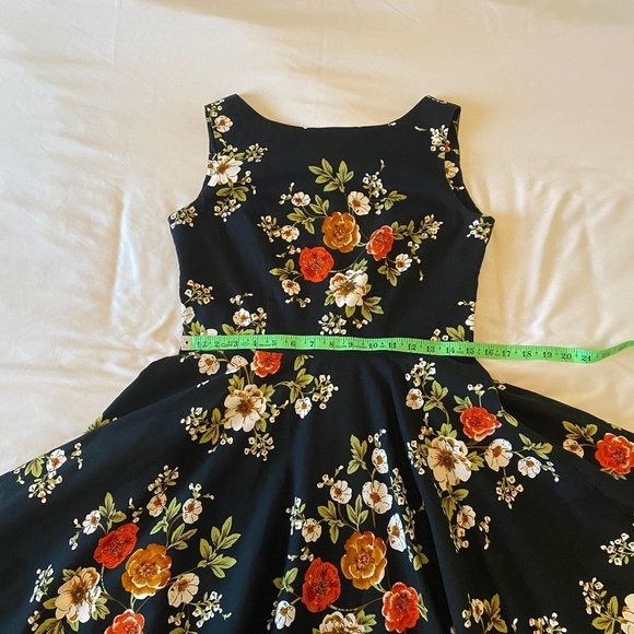 Chicanary-Black and Floral-Vintage Inspired Dress Fit and Flare Size Large - Picture 3 of 9